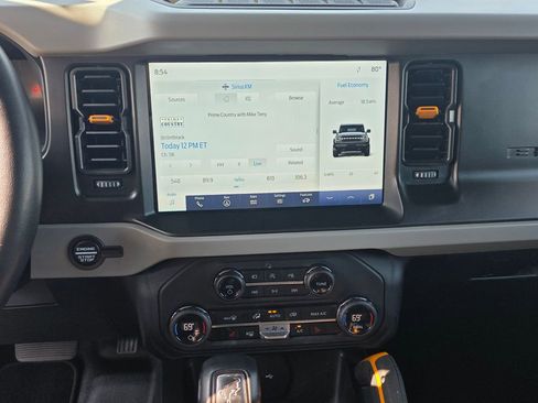 Used 2023 Ford Bronco Badlands w/ Sasquatch Package AWD/4WD image 21