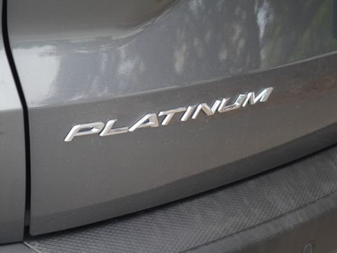 Certified 2025 Ford Escape Platinum AWD/4WD image 17