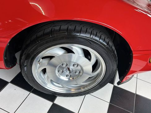 Used 1993 Chevrolet Corvette Coupe RWD image 9