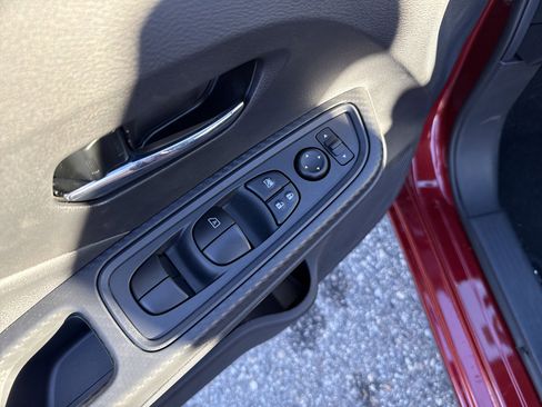 New 2025 Nissan Versa SV w/ Trunk Package image 18