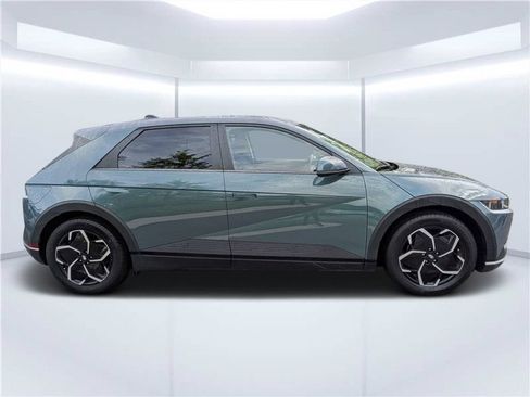 Used 2024 Hyundai Ioniq 5 SEL RWD image 2