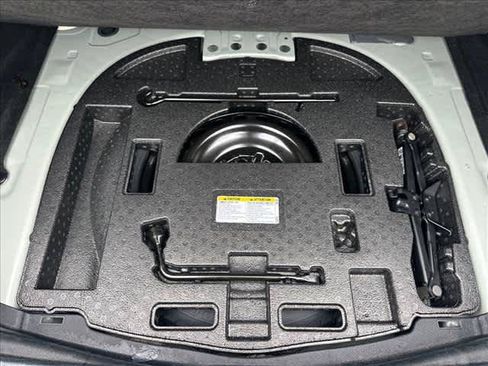 Used 2022 Toyota Camry SE w/ Carpet Mat Package (TMS) AWD/4WD image 25