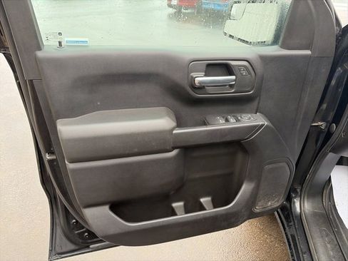 Used 2022 Chevrolet Silverado 1500 Custom image 10