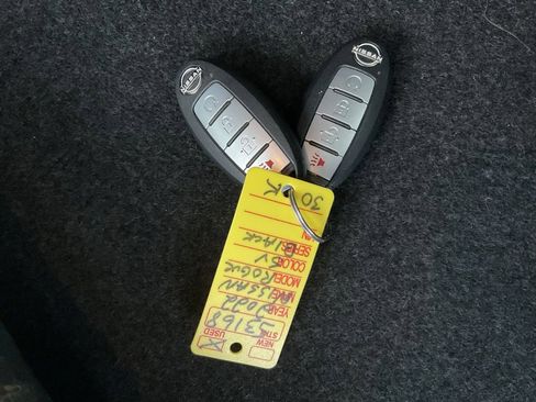 Used 2022 Nissan Rogue SV image 22