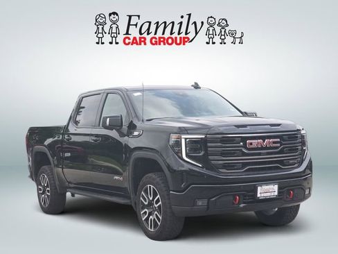 Used 2025 GMC Sierra 1500 AT4 w/ AT4 Premium Package AWD/4WD image 2