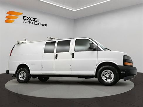 Used 2018 Chevrolet Express 2500 Extended w/ Driver Convenience Package image 30