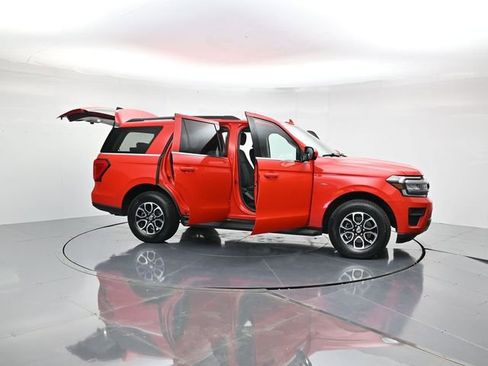Used 2024 Ford Expedition XLT image 53
