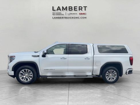 Used 2024 GMC Sierra 1500 Denali w/ Technology Package AWD/4WD image 2