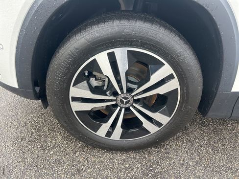 Used 2025 Mercedes-Benz GLB 250 GLB 250 image 17