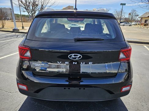 Used 2025 Hyundai Venue SEL image 6