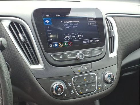Used 2023 Chevrolet Malibu LT image 8