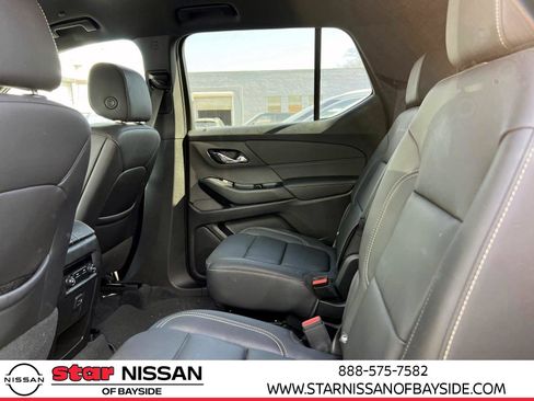 Used 2023 Chevrolet Traverse LT w/ Midnight/Sport Edition image 9