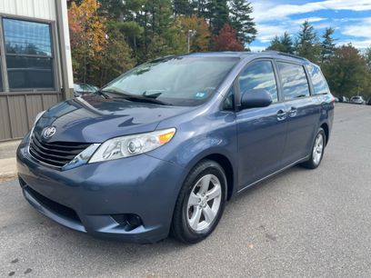 Used 2014 Toyota Sienna LE