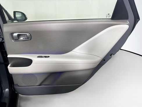Used 2024 Hyundai Ioniq 6 SEL RWD image 31