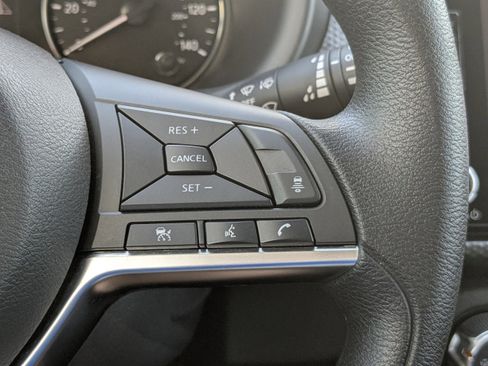 Used 2024 Nissan Kicks SV image 24