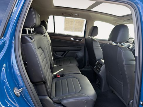 Certified 2025 Volkswagen Atlas SEL image 18