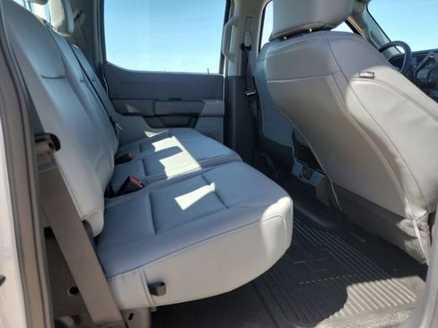New 2026 Ford F250 XL w/ XL Chrome Package RWD image 18