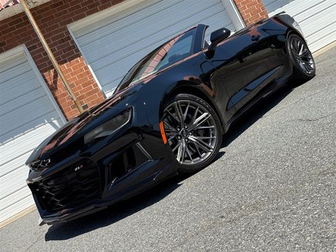 Used 2023 Chevrolet Camaro ZL1 RWD image 9