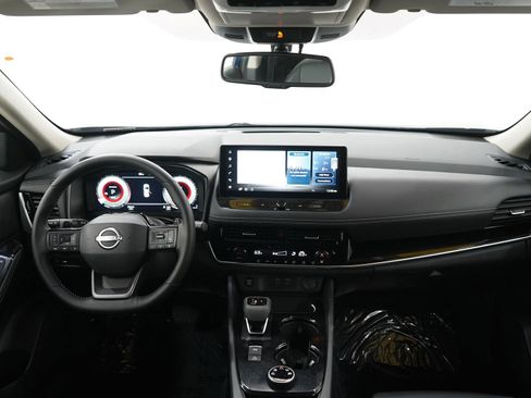 Used 2026 Nissan Rogue SL AWD/4WD image 14