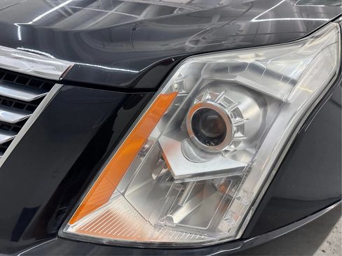 Used 2014 Cadillac SRX Luxury w/ Driver Awareness Package AWD/4WD image 29