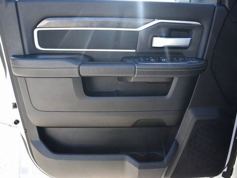 Used 2024 RAM 2500 Big Horn w/ Sport Appearance Package image 13