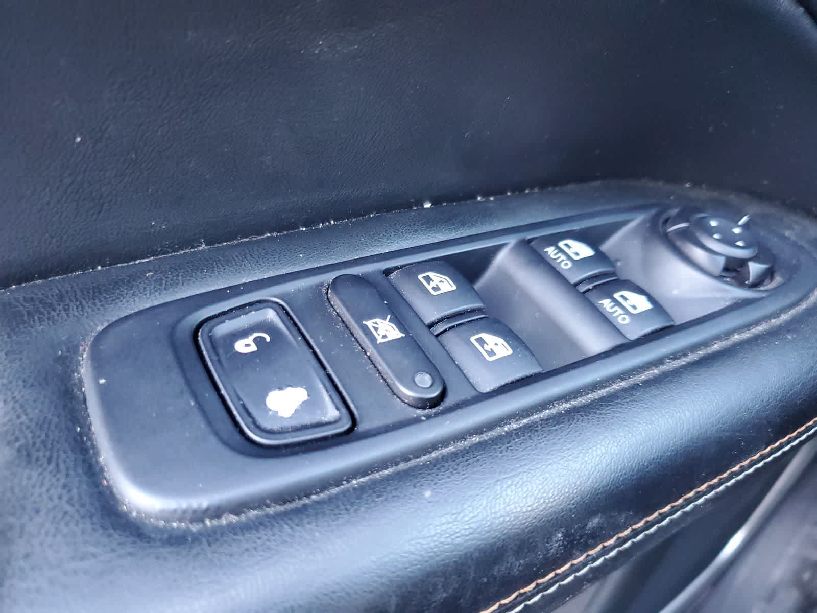 Used 2019 Jeep Compass Latitude FWD image 24