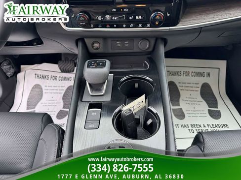 Used 2026 Nissan Rogue Platinum w/ Platinum Premium Package AWD/4WD image 24