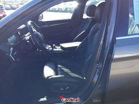 Used 2018 BMW 540i xDrive image 21