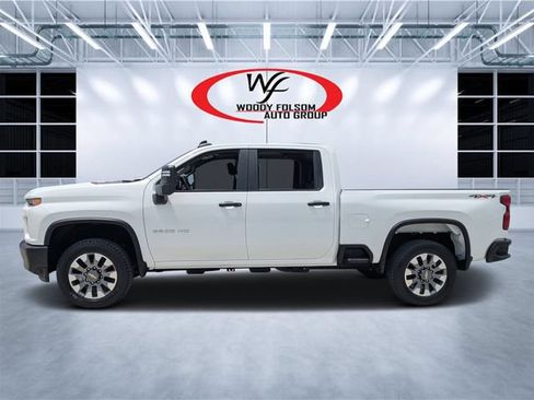 Used 2023 Chevrolet Silverado 2500 Custom w/ Custom Value Package AWD/4WD image 8