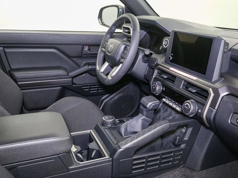 New 2026 Toyota 4Runner SR5 AWD/4WD image 14