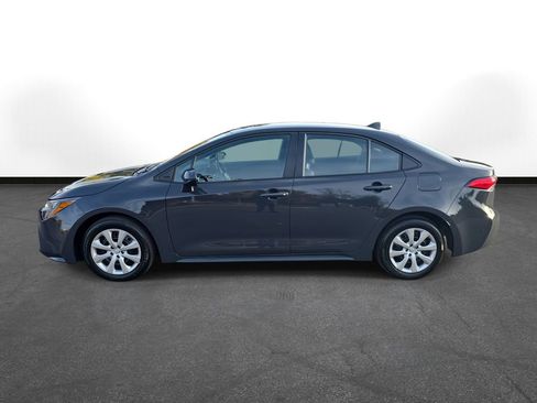 Used 2025 Toyota Corolla LE image 9