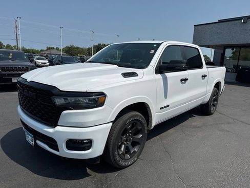 Used 2025 RAM 1500 Big Horn AWD/4WD image 3