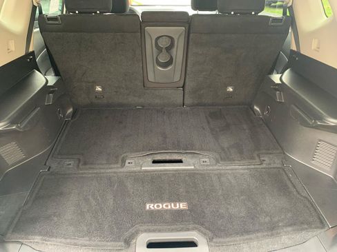 Used 2016 Nissan Rogue SV w/ SV Premium Package FWD image 26