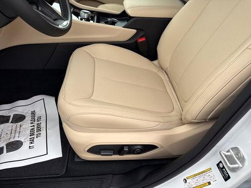 New 2025 Jeep Grand Cherokee Limited image 18