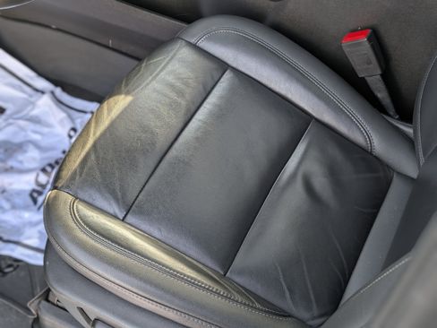 Used 2021 Chevrolet Suburban Z71 image 32