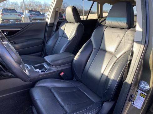 Used 2021 Subaru Outback Limited image 17