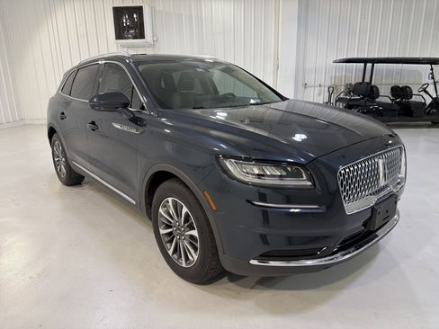 Used 2023 Lincoln Nautilus FWD w/ Premium Package image 7