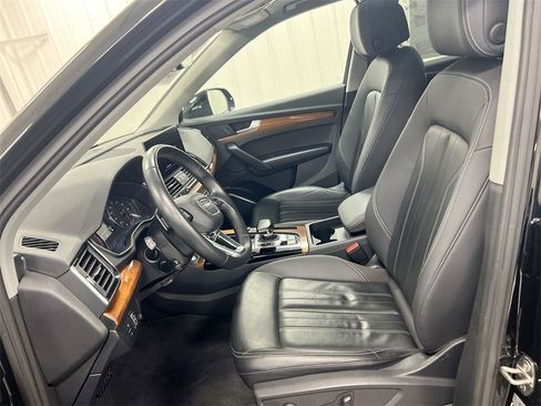 Used 2023 Audi Q5 2.0T Premium image 19