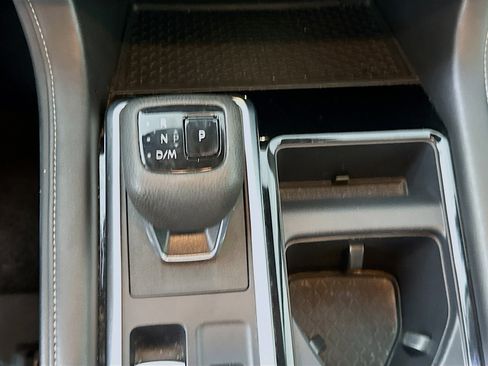 Used 2025 Nissan Pathfinder SV AWD/4WD image 23