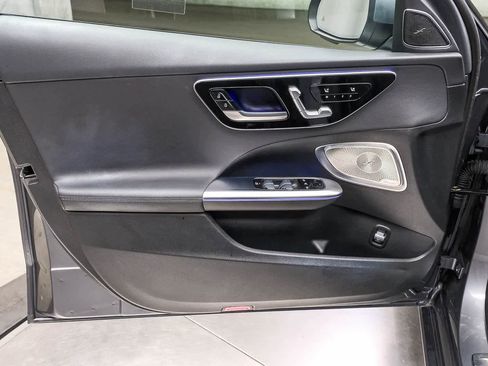 Certified 2025 Mercedes-Benz C 300 Sedan w/ Exclusive Trim Package image 25