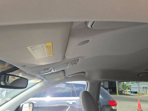 Used 2012 Kia Sedona LX w/ PWR Pkg FWD image 21