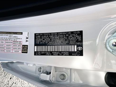 New 2026 Toyota Prius LE image 13