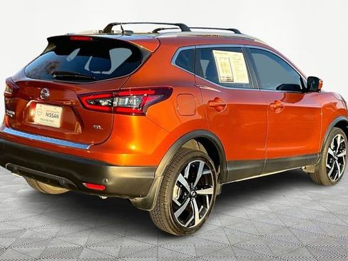 Used 2022 Nissan Rogue Sport SL image 5