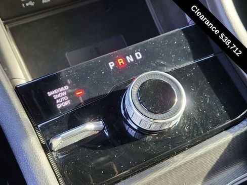 Used 2025 Jeep Grand Cherokee Limited w/ Luxury Tech Group II AWD/4WD image 41