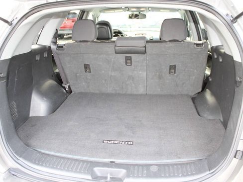 Used 2013 Kia Sorento LX FWD image 23
