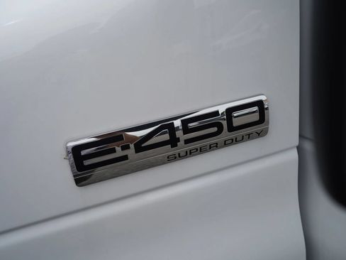 Used 2024 Ford E-450 and Econoline 450 Super Duty w/ Power Windows & Locks Group RWD image 27