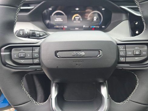 New 2026 Jeep Cherokee Limited image 29