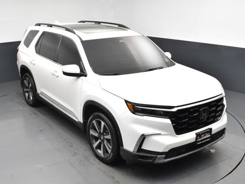 Used 2023 Honda Pilot Touring image 21