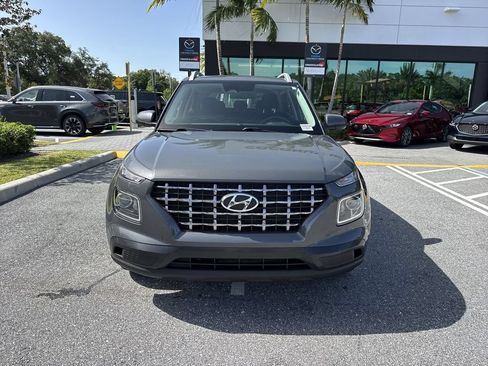 Used 2023 Hyundai Venue SEL w/ Cargo Package FWD image 8