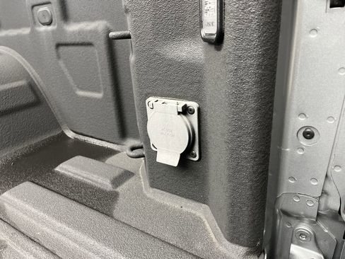 Certified 2024 Chevrolet Silverado 1500 RST w/ Rally Edition image 32